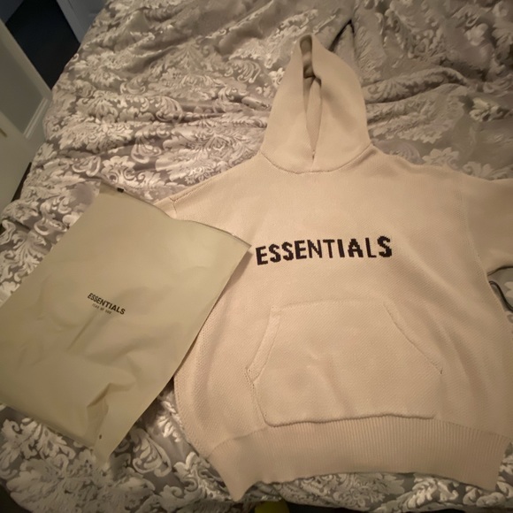 BRAND NEW ESSENTIALS HOODIE - Picture 2 of 3